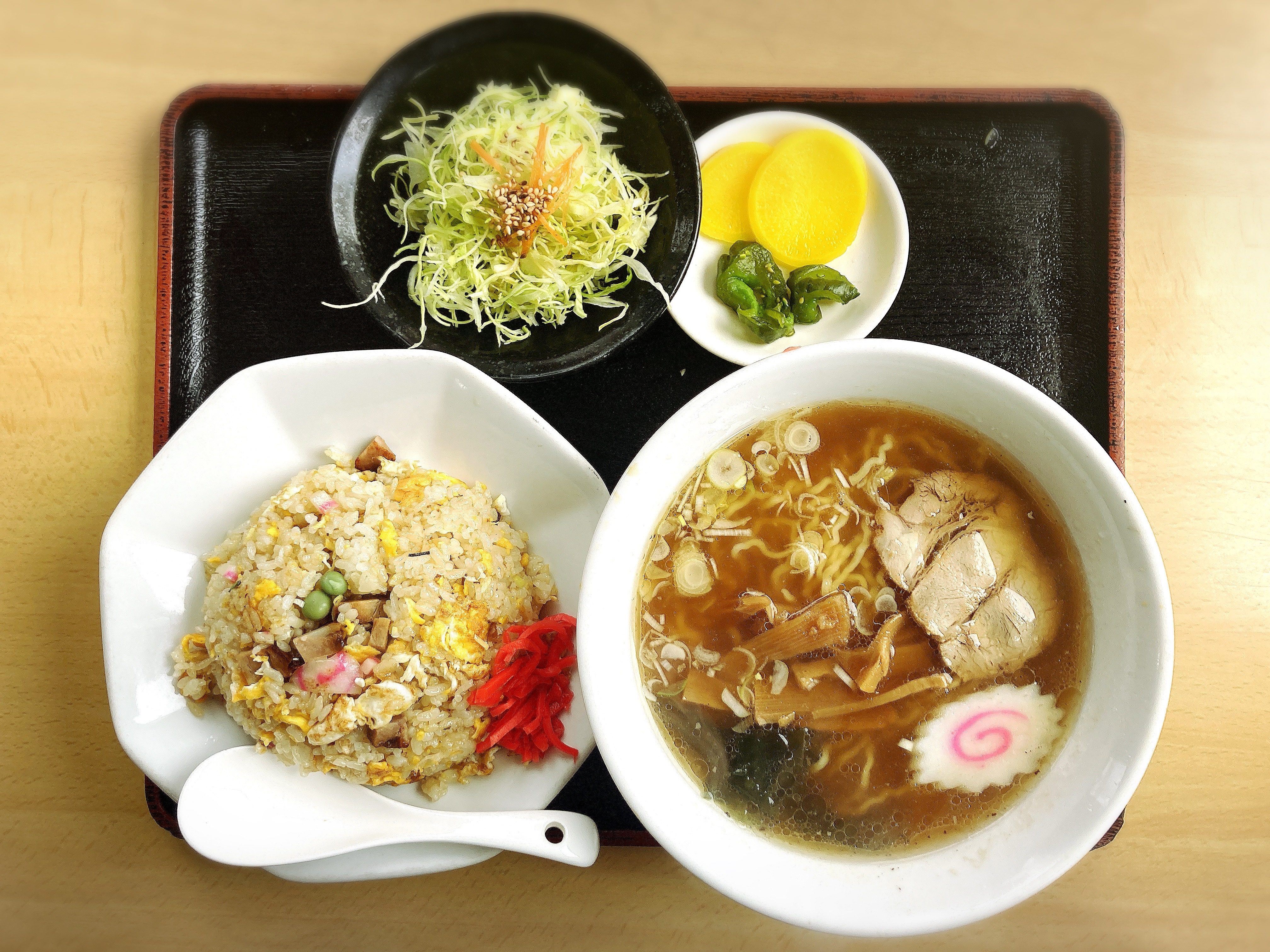 きのこ山ラーメン・ラーメンチャーハンセット