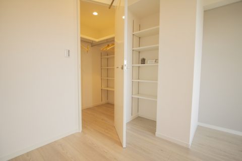 戸建て賃貸　内見　収納　クローゼット　設備